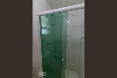 Banheiro de apartamento à venda com 3 quartos, 60m² em Vila Homero Thon, Santo André