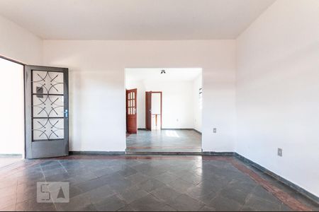 Sala 1 de casa à venda com 3 quartos, 204m² em Vila Itapura, Campinas