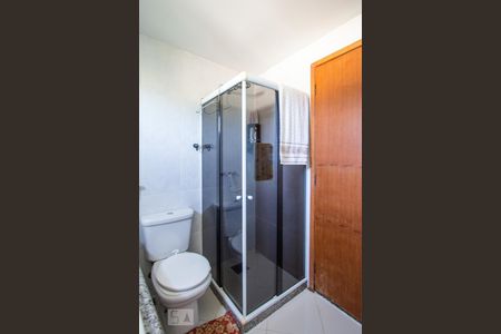 Casa à venda com 800m², 5 quartos e 5 vagas Casa à venda com 800m², 5 quartos e 5 vagasBanheiro Suíte 4 - Segundo Andar