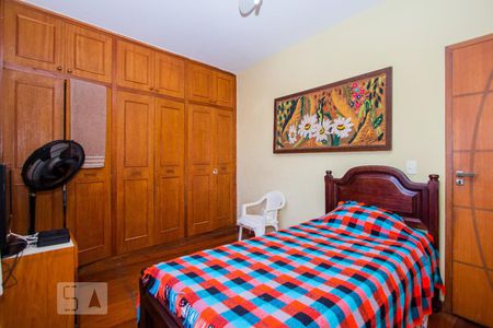 Casa à venda com 800m², 5 quartos e 5 vagas Casa à venda com 800m², 5 quartos e 5 vagasSuíte 3 - Segundo Andar