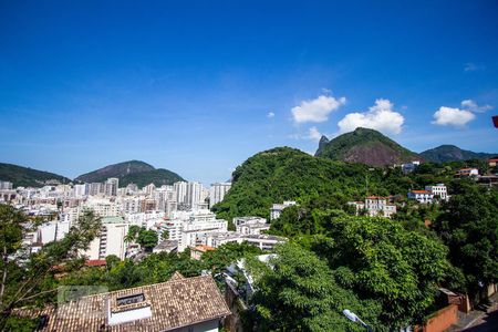 Casa à venda com 800m², 5 quartos e 5 vagas Casa à venda com 800m², 5 quartos e 5 vagasVista do Terraço