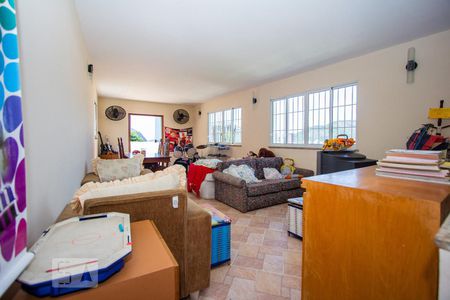 Casa à venda com 800m², 5 quartos e 5 vagas Casa à venda com 800m², 5 quartos e 5 vagasBrinquedoteca - Terceiro Andar