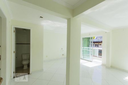 Sala de apartamento à venda com 1 quarto, 70m² em Curicica, Rio de Janeiro
