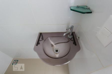 Lavabo de apartamento à venda com 1 quarto, 70m² em Curicica, Rio de Janeiro