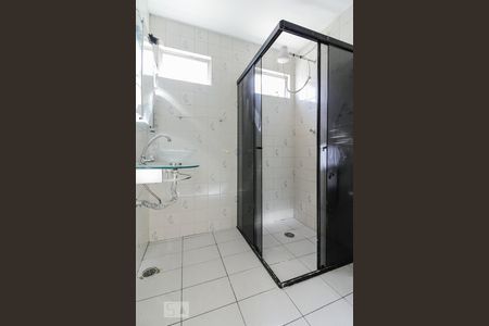 Banheiro de apartamento para alugar com 2 quartos, 55m² em Jardim Roberto, Osasco