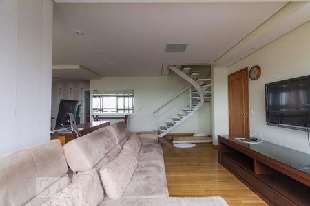 Apartamento para alugar com 300m², 3 quartos e 4 vagas Apartamento para alugar com 300m², 3 quartos e 4 vagasSala