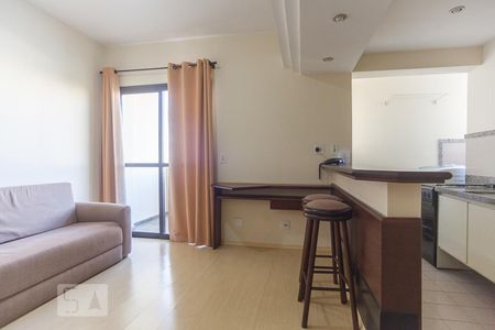 Sala de apartamento para alugar com 1 quarto, 50m² em Cambuí, Campinas