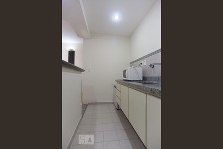 Cozinha de apartamento para alugar com 1 quarto, 50m² em Cambuí, Campinas