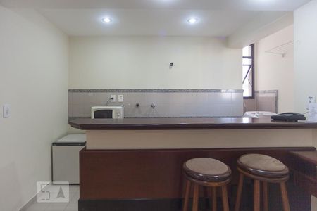 Cozinha de apartamento para alugar com 1 quarto, 50m² em Cambuí, Campinas