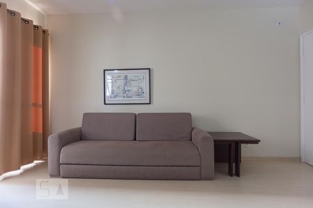 Sala de apartamento para alugar com 1 quarto, 50m² em Cambuí, Campinas