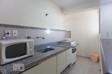 Cozinha de apartamento para alugar com 1 quarto, 50m² em Cambuí, Campinas