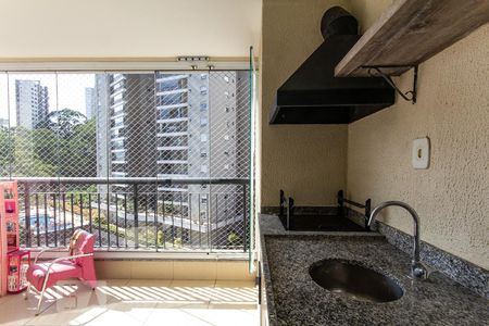 Sala _ Varanda de apartamento para alugar com 3 quartos, 83m² em Vila Andrade, São Paulo