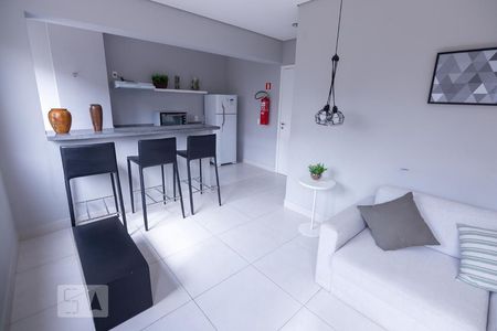 Apartamento para alugar com 33m², 1 quarto e sem vaga Apartamento para alugar com 33m², 1 quarto e sem vagaSalão de Festas