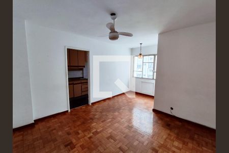 Apartamento à venda com 70m², 2 quartos e 1 vagaSala