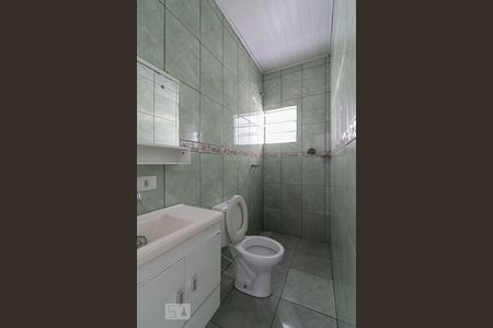 Banheiro de casa para alugar com 2 quartos, 55m² em Vila Nair, São Paulo