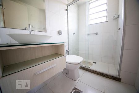 Banheiro social de apartamento para alugar com 2 quartos, 80m² em Fonseca, Niterói