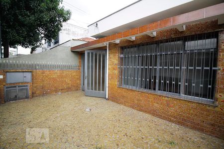 Garagem de casa à venda com 2 quartos, 140m² em Vila Anastácio, São Paulo