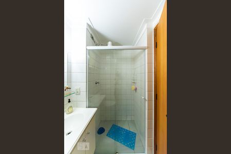 Banheiro de apartamento para alugar com 2 quartos, 56m² em Vila Valparaíso, Santo André
