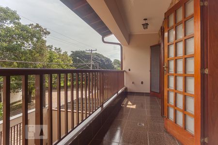Varanda de casa à venda com 3 quartos, 263m² em Bosque de Barão Geraldo, Campinas