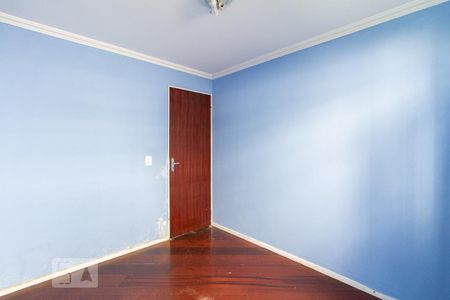 Quarto 1 de apartamento para alugar com 2 quartos, 47m² em Novo Mundo, Curitiba