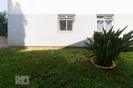 Vista Quarto 1 de apartamento para alugar com 2 quartos, 47m² em Novo Mundo, Curitiba