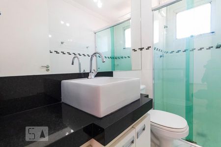 Banheiro de apartamento para alugar com 2 quartos, 64m² em Vila Alexandria, São Paulo