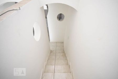 Escada de casa à venda com 2 quartos, 170m² em Vila Sônia, São Paulo