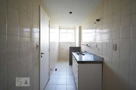 Cozinha  de apartamento à venda com 3 quartos, 70m² em Santa Rosa, Niterói