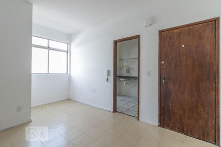 Sala de apartamento para alugar com 2 quartos, 48m² em Santa Cruz, Belo Horizonte