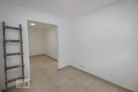 Quarto 1 de apartamento para alugar com 2 quartos, 45m² em Camorim, Rio de Janeiro