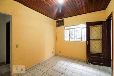 Sala de casa à venda com 2 quartos, 89m² em Jaguaribe, Osasco