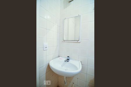 Banheiro de apartamento à venda com 1 quarto, 40m² em Centro, Campinas