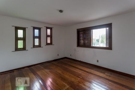 Quarto 1 de apartamento para alugar com 2 quartos, 85m² em Medianeira, Porto Alegre