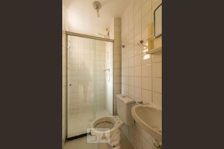 Banheiro Social de apartamento para alugar com 2 quartos, 48m² em Heliópolis, Belo Horizonte