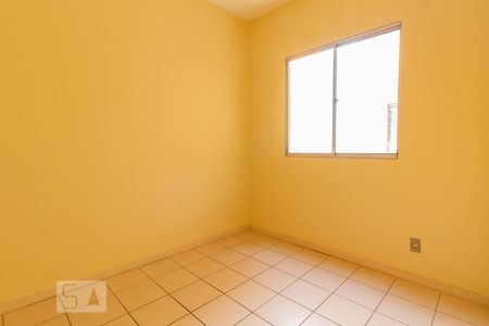 Quarto 2 de apartamento para alugar com 2 quartos, 48m² em Heliópolis, Belo Horizonte