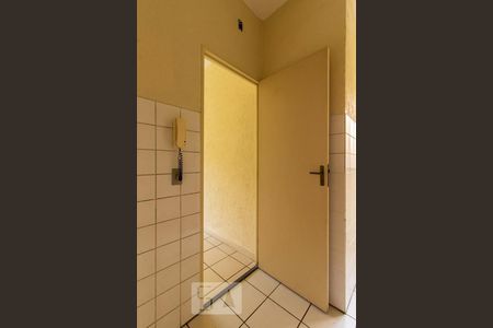 Cozinha de apartamento para alugar com 2 quartos, 48m² em Heliópolis, Belo Horizonte