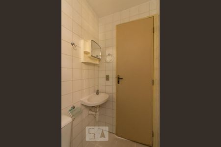 Banheiro Social de apartamento para alugar com 2 quartos, 48m² em Heliópolis, Belo Horizonte