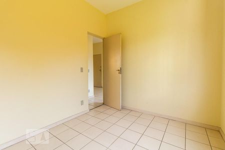 Quarto 1 de apartamento para alugar com 2 quartos, 48m² em Heliópolis, Belo Horizonte