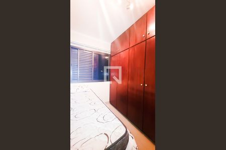 Quarto 1 de apartamento à venda com 3 quartos, 115m² em Cambuí, Campinas