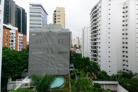 Vista Sala de apartamento para alugar com 1 quarto, 50m² em Itaim Bibi, São Paulo