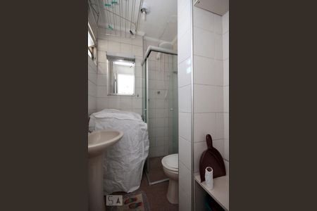 Banheiro de kitnet/studio para alugar com 1 quarto, 36m² em Bela Vista, São Paulo