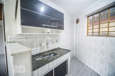 Cozinha de casa para alugar com 2 quartos, 80m² em Cidade Mãe do Céu, São Paulo