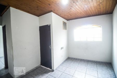 Sala de Estar de casa para alugar com 2 quartos, 80m² em Cidade Mãe do Céu, São Paulo