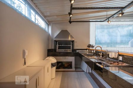 Apartamento à venda com 170m², 4 quartos e 3 vagas Apartamento à venda com 170m², 4 quartos e 3 vagasChurrasqueira