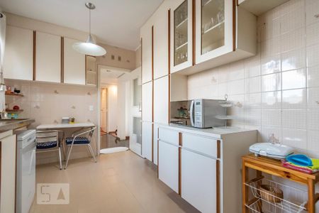 Apartamento à venda com 170m², 4 quartos e 3 vagas Apartamento à venda com 170m², 4 quartos e 3 vagasCozinha