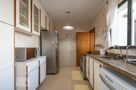 Apartamento à venda com 170m², 4 quartos e 3 vagas Apartamento à venda com 170m², 4 quartos e 3 vagasCozinha