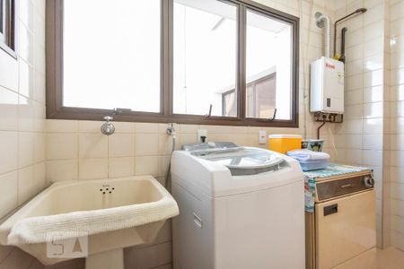 Apartamento à venda com 170m², 4 quartos e 3 vagas Apartamento à venda com 170m², 4 quartos e 3 vagasÁrea de serviço