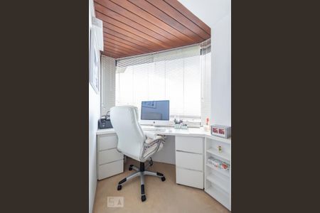 Apartamento à venda com 170m², 4 quartos e 3 vagas Apartamento à venda com 170m², 4 quartos e 3 vagasSuíte 2