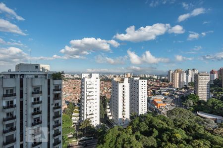 Apartamento à venda com 170m², 4 quartos e 3 vagas Apartamento à venda com 170m², 4 quartos e 3 vagasVista da Suíte 2