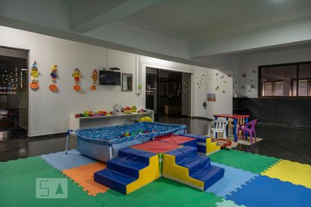 Apartamento à venda com 170m², 4 quartos e 3 vagas Apartamento à venda com 170m², 4 quartos e 3 vagasBrinquedoteca